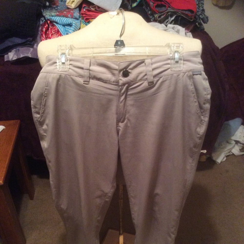 Ladies size 8 Avalanche Outdoors pants
